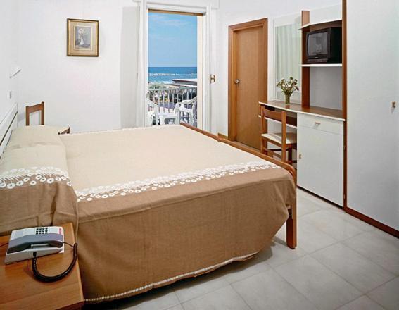 Hotel Saint Tropez Spa & Restaurant Lido Di Savio Room photo